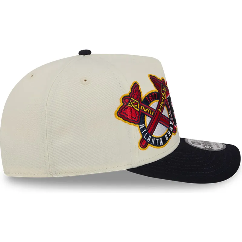 bone-curvo-bege-e-preto-snapback-9fifty-a-frame-classic-da-atlanta-braves-mlb-da-new-era
