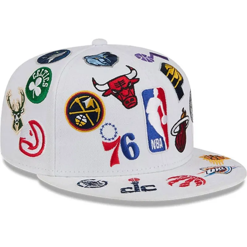 bone-plano-branco-justo-59fifty-all-over-da-nba-da-new-era
