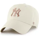 bone-curvo-bege-ajustavel-clean-up-ballpark-mojave-da-new-york-yankees-mlb-da-47-brand