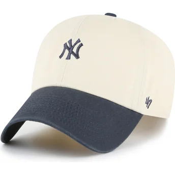Boné curvo bege e azul marinho ajustável Clean Up Base Runner Two Tone da New York Yankees MLB da 47 Brand