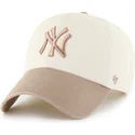 bone-curvo-bege-e-castanho-ajustavel-clean-up-two-tone-no-loop-label-da-new-york-yankees-mlb-da-47-brand