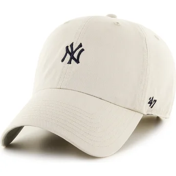 Boné curvo bege ajustável Clean Up Base Runner Mini Logo da New York Yankees MLB da 47 Brand