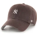 bone-curvo-castanho-ajustavel-clean-up-base-runner-mini-logo-da-new-york-yankees-mlb-da-47-brand