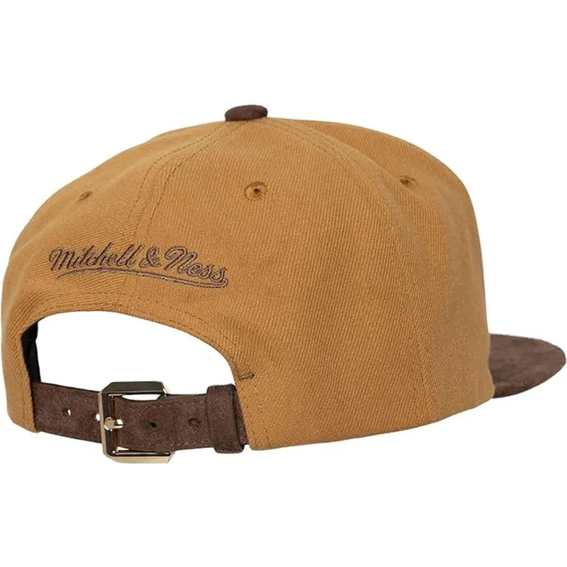 bone-plano-castanho-ajustavel-coffee-strapback-da-toronto-raptors-nba-da-mitchell-ness