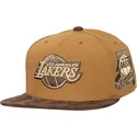 bone-plano-castanho-ajustavel-coffee-strapback-da-los-angeles-lakers-nba-da-mitchell-ness