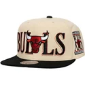 bone-plano-preto-e-bege-snapback-across-the-board-da-chicago-bulls-nba-da-mitchell-ness