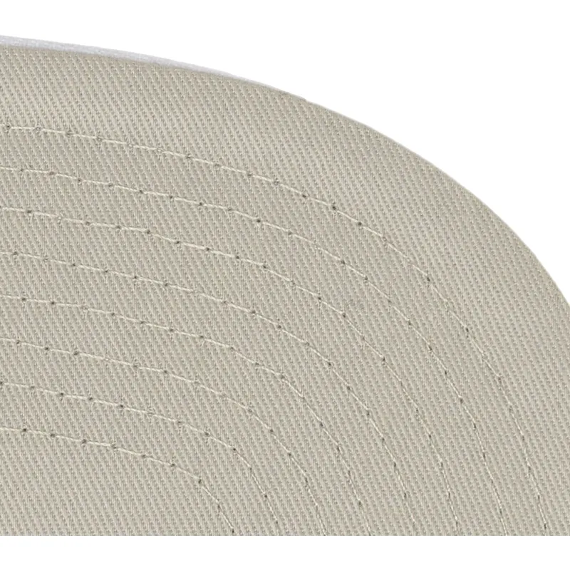 bone-plano-branco-vermelho-e-preto-branco-snapback-old-cut-da-chicago-bulls-nba-da-mitchell-ness