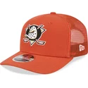 bone-trucker-laranja-9seventy-stretch-snap-evergreen-da-anaheim-ducks-nhl-da-new-era