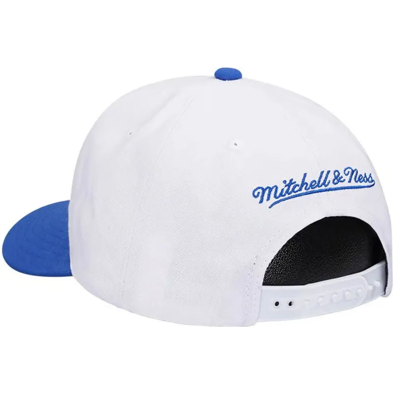 bone-curvo-branco-e-azul-snapback-team-2-tone-20-pro-da-los-angeles-lakers-da-mitchell-ness