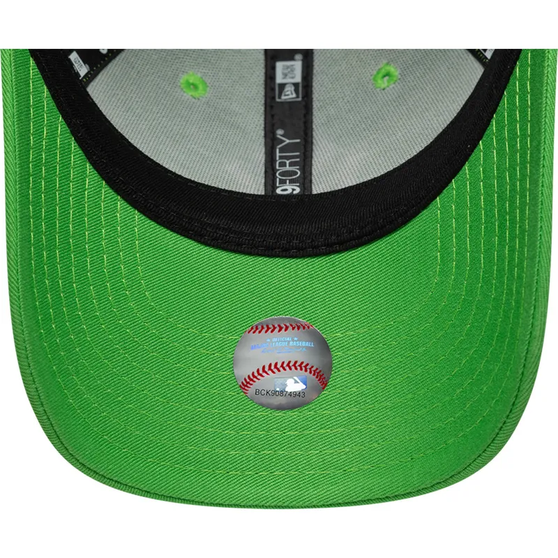 bone-curvo-verde-ajustavel-para-crianca-9forty-essential-da-new-york-yankees-mlb-da-new-era