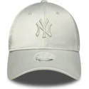 bone-curvo-verde-ajustavel-para-mulheres-9forty-bow-back-satin-da-new-york-yankees-mlb-da-new-era