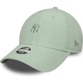 Boné curvo verde ajustável para mulheres 9FORTY Mini Cord da New York Yankees MLB da New Era