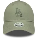 bone-curvo-verde-ajustavel-com-logo-verde-para-mulheres-9twenty-midi-linen-da-los-angeles-dodgers-mlb-da-new-era