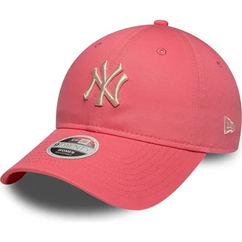Boné curvo rosa ajustável com logo bege para mulheres 9TWENTY League Essential Midi da New York Yankees MLB da New Era
