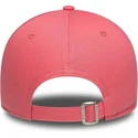 bone-curvo-rosa-ajustavel-com-logo-bege-para-mulheres-9twenty-league-essential-midi-da-new-york-yankees-mlb-da-new-era
