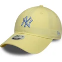 bone-curvo-amarelo-ajustavel-para-mulheres-9twenty-league-essential-midi-da-new-york-yankees-mlb-da-new-era