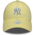 bone-curvo-amarelo-ajustavel-para-mulheres-9twenty-league-essential-midi-da-new-york-yankees-mlb-da-new-era