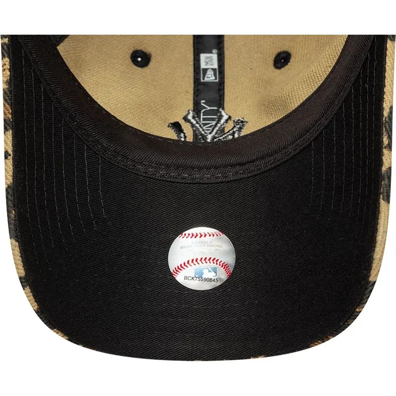 bone-curvo-leopardo-ajustavel-com-logo-preto-para-mulheres-9twenty-leaopard-da-new-york-yankees-mlb-da-new-era