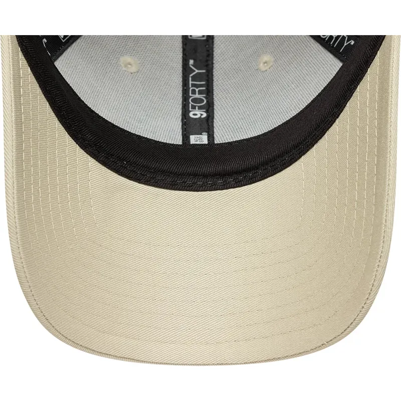 bone-curvo-bege-ajustavel-para-mulheres-9forty-beaded-da-new-era