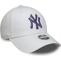bone-curvo-branco-ajustavel-com-logo-violeta-para-mulheres-9forty-league-essential-da-new-york-yankees-mlb-da-new-era