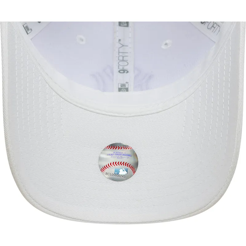 bone-curvo-branco-ajustavel-com-logo-violeta-para-mulheres-9forty-league-essential-da-new-york-yankees-mlb-da-new-era