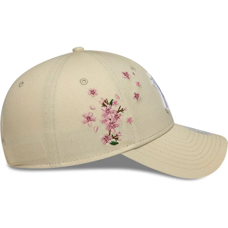 bone-curvo-bege-ajustavel-para-mulheres-9forty-floral-icon-side-da-new-york-yankees-mlb-da-new-era