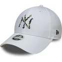 bone-curvo-branco-ajustavel-para-mulheres-9forty-floral-infill-da-new-york-yankees-mlb-da-new-era