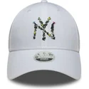 bone-curvo-branco-ajustavel-para-mulheres-9forty-floral-infill-da-new-york-yankees-mlb-da-new-era
