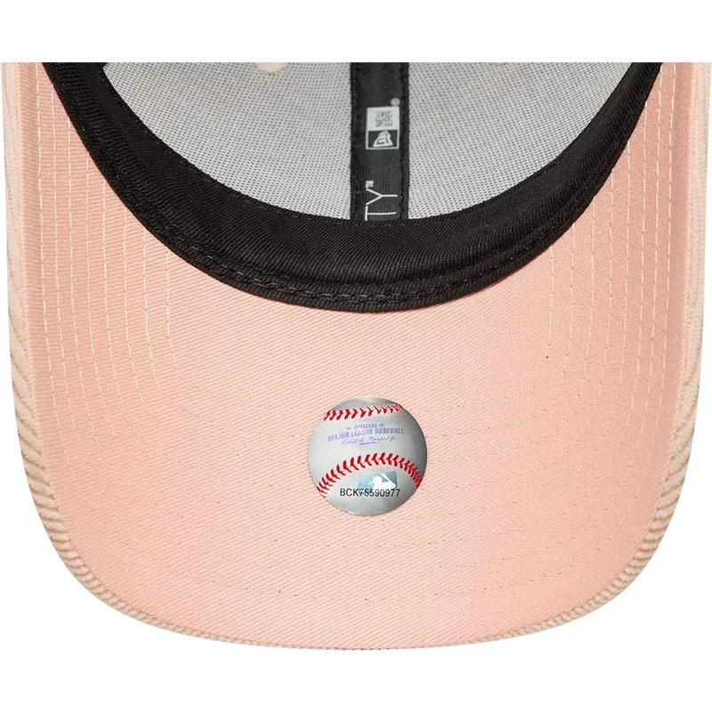 bone-curvo-rosa-ajustavel-com-logo-rosa-para-mulheres-9forty-mini-cord-da-los-angeles-dodgers-mlb-da-new-era