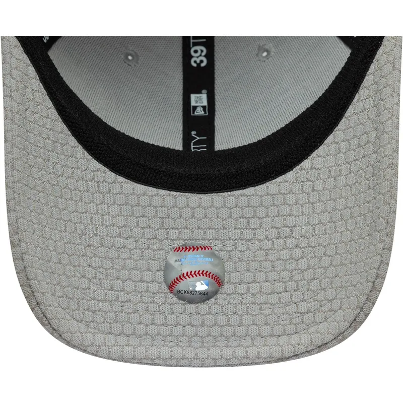bone-curvo-cinza-justo-39thirty-stretch-mesh-da-new-york-yankees-mlb-da-new-era