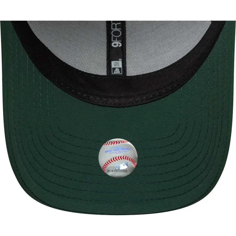 bone-curvo-verde-ajustavel-9forty-recycled-midi-da-oakland-athletics-mlb-da-new-era