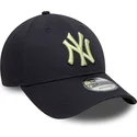 bone-curvo-azul-marinho-ajustavel-com-logo-amarelo-9forty-league-essential-da-new-york-yankees-mlb-da-new-era