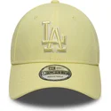 bone-curvo-amarelo-ajustavel-com-logo-amarelo-9forty-team-outline-da-los-angeles-dodgers-mlb-da-new-era