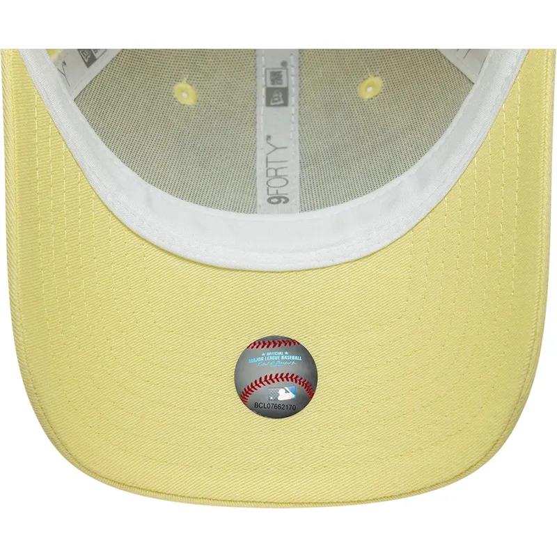 bone-curvo-amarelo-ajustavel-com-logo-amarelo-9forty-team-outline-da-los-angeles-dodgers-mlb-da-new-era