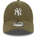 bone-curvo-verde-ajustavel-9forty-soft-cord-da-new-york-yankees-mlb-da-new-era
