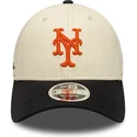 bone-curvo-bege-e-preto-snapback-9forty-m-crown-side-script-da-new-york-mets-mlb-da-new-era
