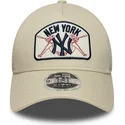 bone-trucker-bege-9forty-m-crown-a-frame-da-new-york-yankees-mlb-da-new-era