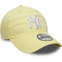 bone-curvo-amarelo-claro-ajustavel-9twenty-league-essential-da-new-york-yankees-mlb-da-new-era