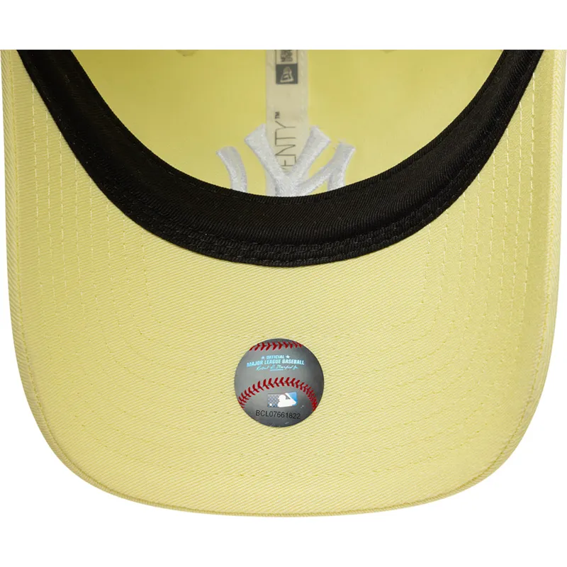 bone-curvo-amarelo-claro-ajustavel-9twenty-league-essential-da-new-york-yankees-mlb-da-new-era
