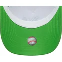 bone-trucker-verde-e-branco-com-logo-verde-a-frame-league-essential-da-oakland-athletics-mlb-da-new-era