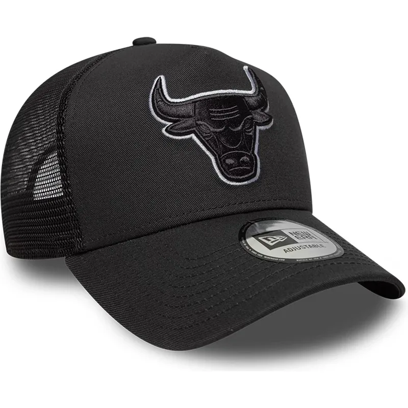 bone-trucker-preto-com-logo-preto-a-frame-outline-da-chicago-bulls-nba-da-new-era