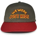 bone-curvo-cinza-e-vermelho-snapback-just-kids-the-retro-da-homenage
