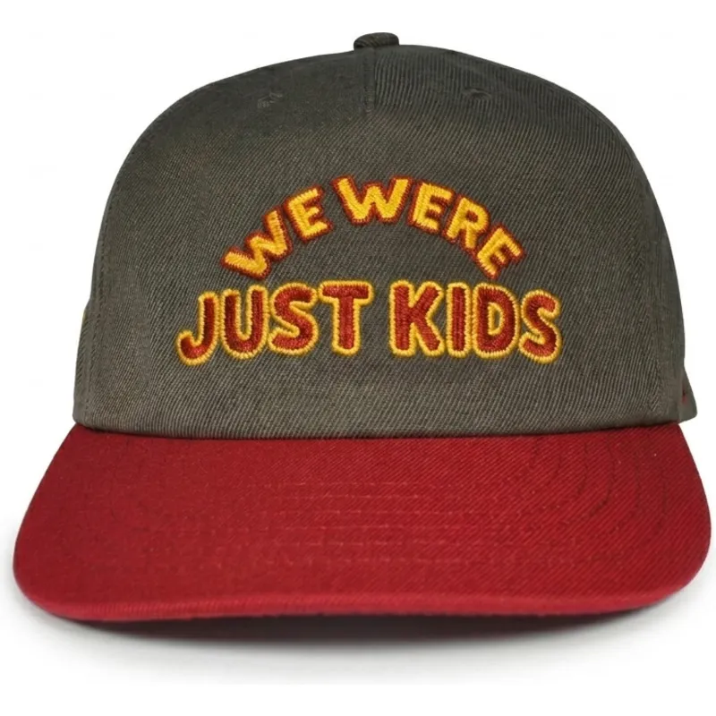 bone-curvo-cinza-e-vermelho-snapback-just-kids-the-retro-da-homenage