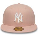 bone-plano-rosa-justo-59fifty-league-essential-da-new-york-yankees-mlb-da-new-era