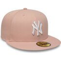 bone-plano-rosa-justo-59fifty-league-essential-da-new-york-yankees-mlb-da-new-era