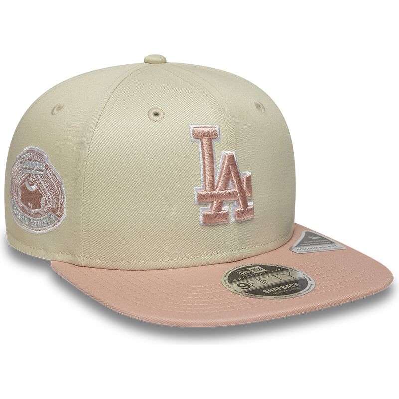 bone-plano-bege-snapback-com-logo-rosa-9fifty-original-fit-world-series-patch-da-los-angeles-dodgers-mlb-da-new-era
