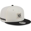 bone-plano-bege-e-preto-snapback-9fifty-training-pack-2026-da-las-vegas-raiders-nfl-da-new-era