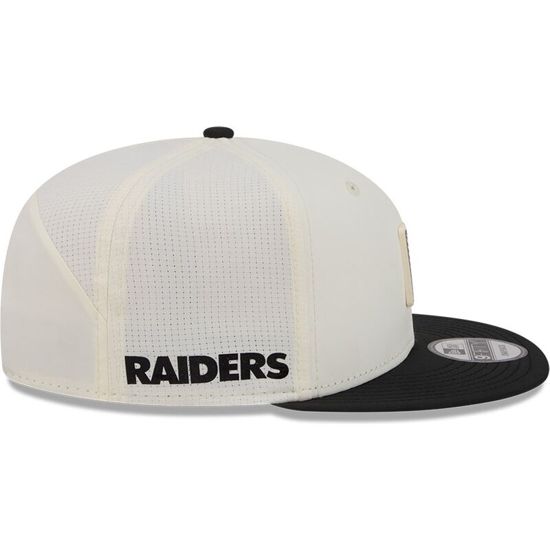 bone-plano-bege-e-preto-snapback-9fifty-training-pack-2026-da-las-vegas-raiders-nfl-da-new-era