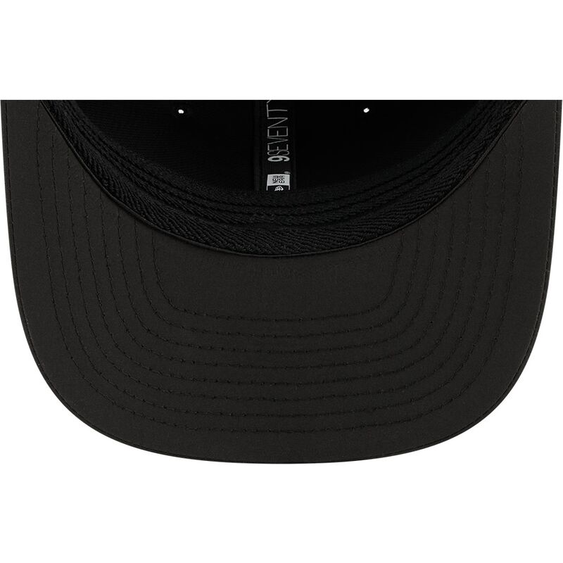 bone-curvo-preto-snapback-9seventy-stretch-snap-training-pack-2026-da-las-vegas-raiders-nfl-da-new-era
