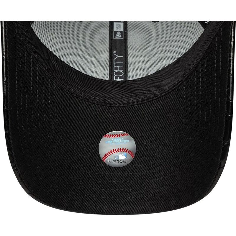 bone-curvo-preto-ajustavel-para-mulheres-com-logo-preto-9forty-pu-pattern-da-new-york-yankees-mlb-da-new-era